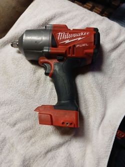 Milwaukee 1/2 in impact wrench 18 v