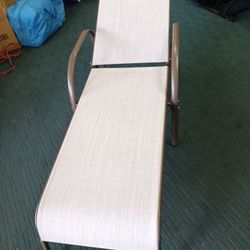 Metal Lounge Chair New $80