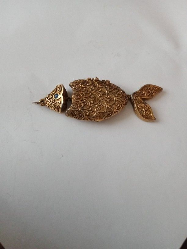 vintage Max Factor solid perfume fish pendant Necklace