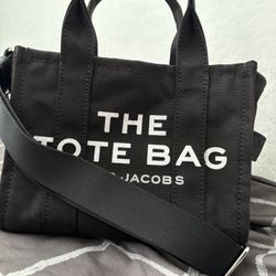 THE TOTE BAG