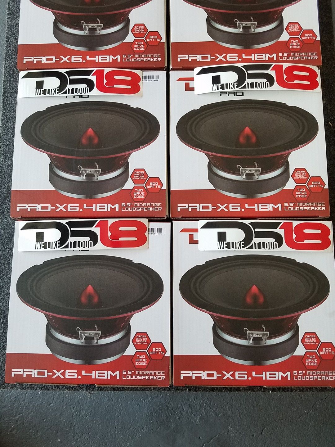 Ds18 Audio Speakers Pro x 600 watts $29 each(1)/Bosinas De voz DS 18 $29 cada una(1)