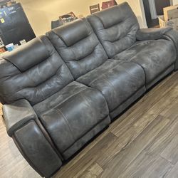 Recliner sofa & loveseat 