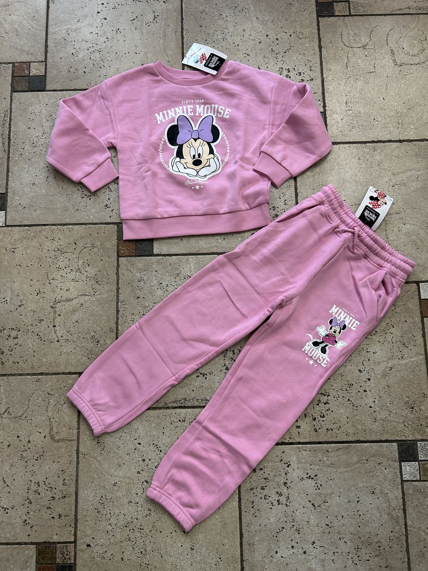 NWT Licensed Disney Minnie Mouse Sweatshirt and Joggers 2 pcs set Size 6/7