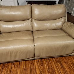 SOFAS RECLINERS HAVE 2X