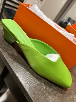 Women’s shoes