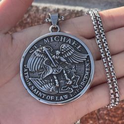 On sale！St Saint Michael Archangel Angel Medal Pendant Necklace Stainless Steel