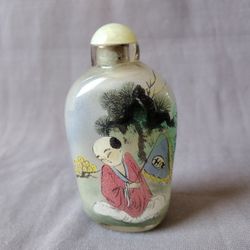 Chinese antique snuff bottle

