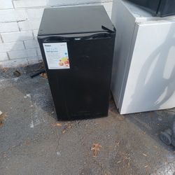 Haier.2 Cubic Foot Refrigerator