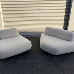 Restoration Hardware Isola 2-Piece Couch – Linen