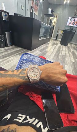 Ap Watch Swiss Bustdown