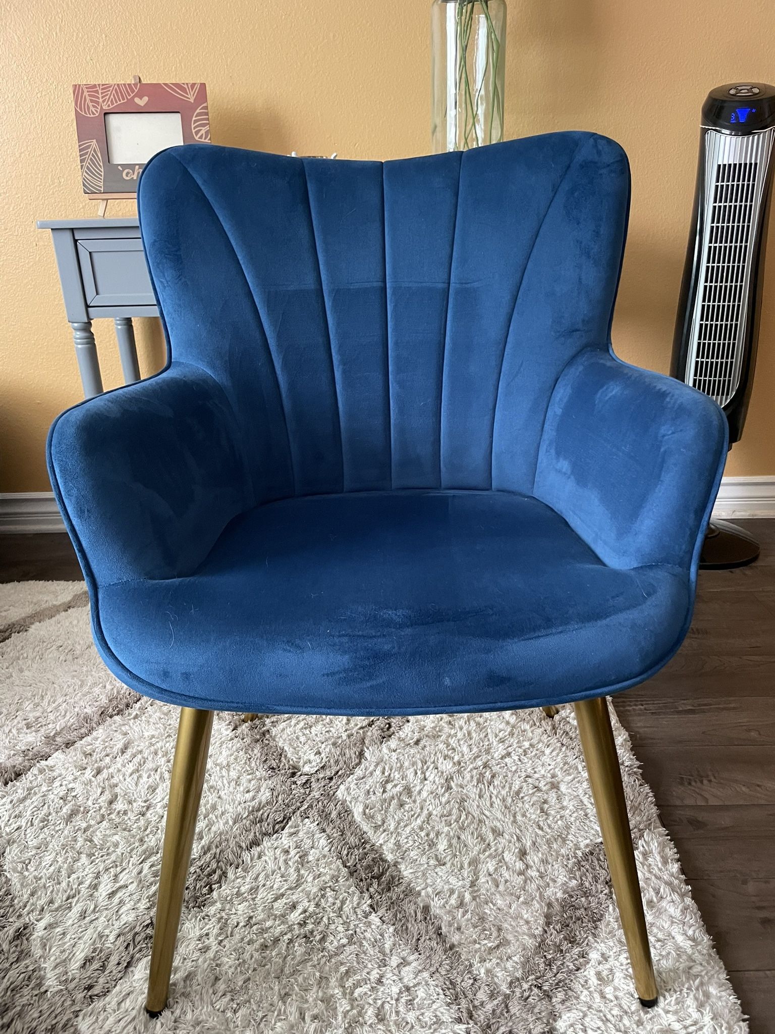 Navy Blue Velvet Accent Chair
