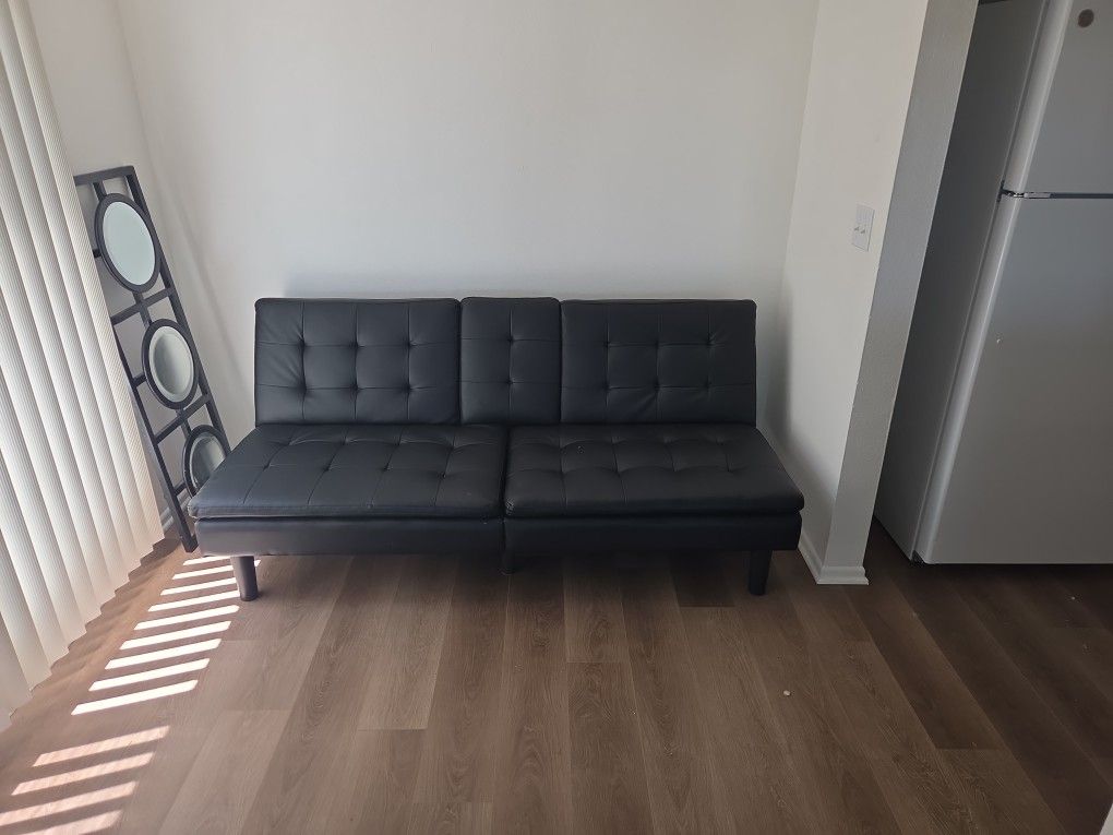 Futon With Charger Obo