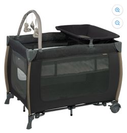 Pack and Play /Bassinet/ Changing table