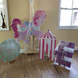 Carousel Wood Prop