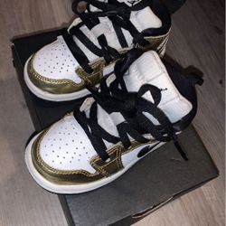 Jordan 1 Mid TD