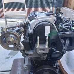 /4cylinder 1.7L D17A1 motor only