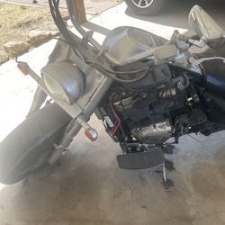 2002 Suzuki Intruder 2002