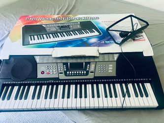 LAGRIMA Electronic Keyboard w/Accessories
