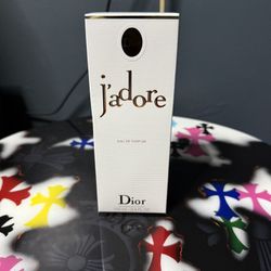 J’Adore Perfume