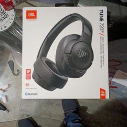 JBL NWT Wireless Headphones $45 OBO Paid $85