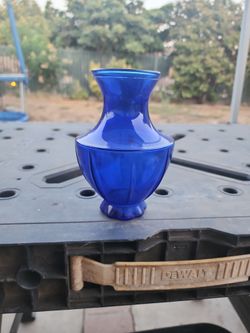 Vtg Cobalt Blue Glass Urn Shape Ribbed Belly 1920s Art Deco Vase Great Cond.