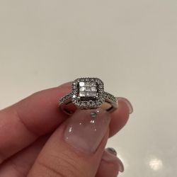 14K White Gold Ring w/ 3/4CTTW