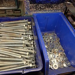  SCREWS -  HEAVY DUTY, 250 COUNT   3/4" SOCKET -HEX  HEAD-( 5/16" D  X 6-1/2")  and   250 Count (1-1/4" D  x 1/2 " D  Hole)   WASHERS 