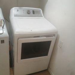 General Electric Gas Dryer And Washer 150 Together