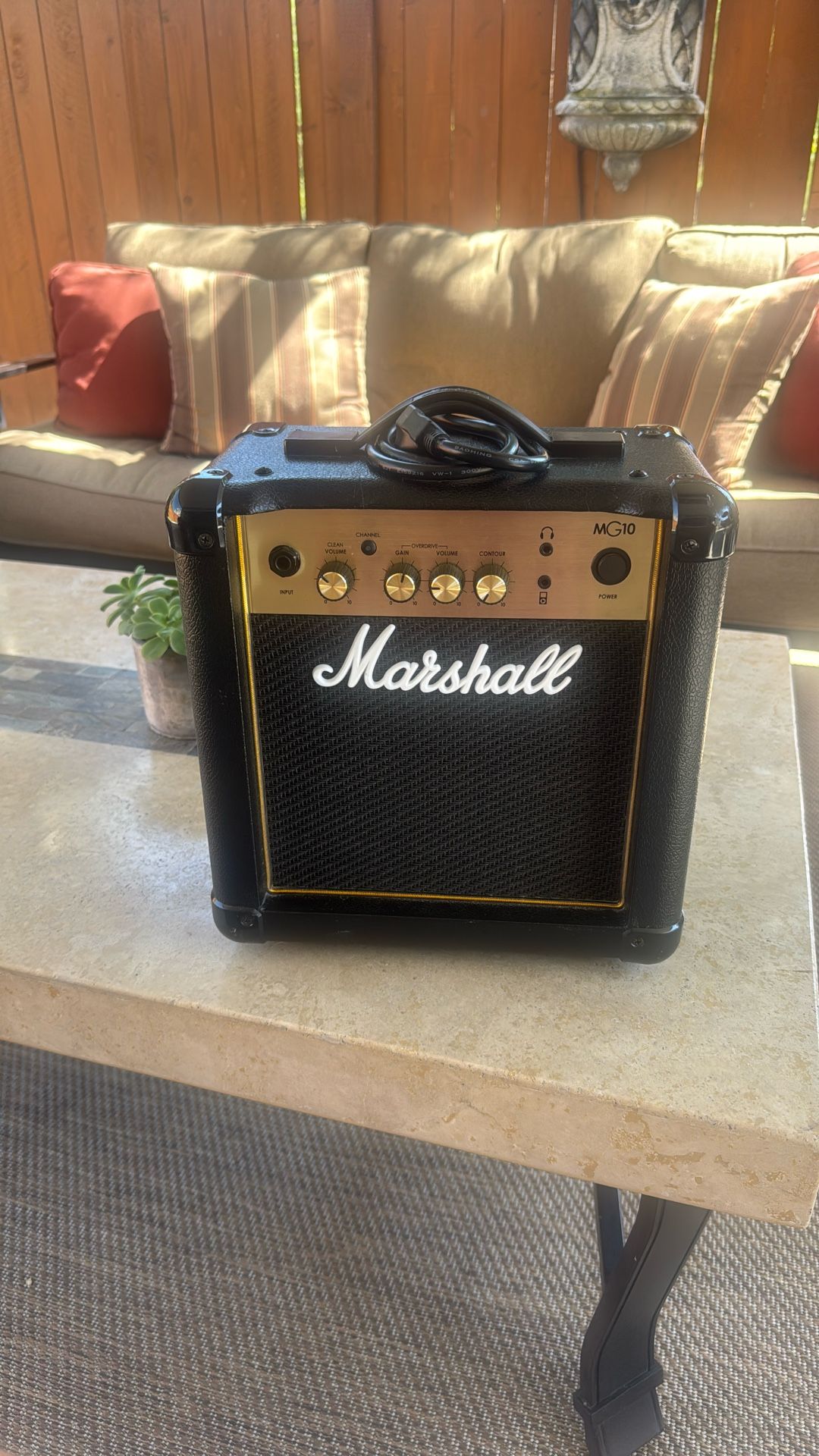 Marshall MG10