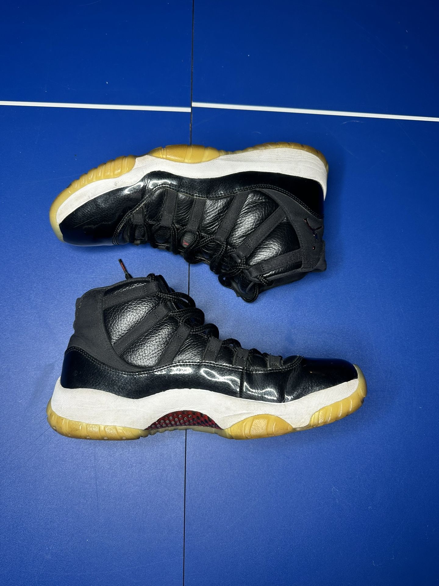 JORDAN 11 72-10 Sz 11.5 USED/NO BOX