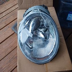 02-04 VW New Beetle Right Side