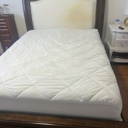 Queen Bed 