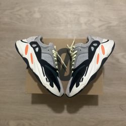 Adidas Yeezy Wave Runner (Size 6)