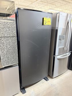 BRAND NEW UP RIGHT FRIDGE AND FREEZER 