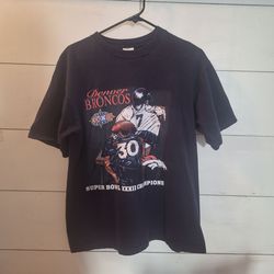 Broncos Size Medium Mens Vintage Shirt