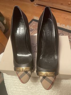 Burberry Pumps