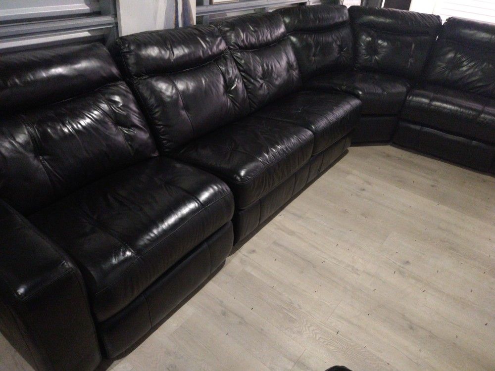SECTIONAL GENUINE LEATHER RECLINER ELECTRIC BLACK COLOR.. DELIVERY SERVICE AVAILABLE ✅💥🚚