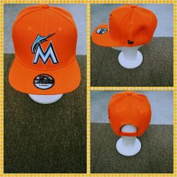 MIAMI MARLINS MLB BASEBALL ⚾️ SNAPBACK HAT. 