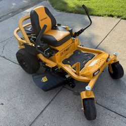 New Cub cadet Xt1 42” Zero Turn Mower 