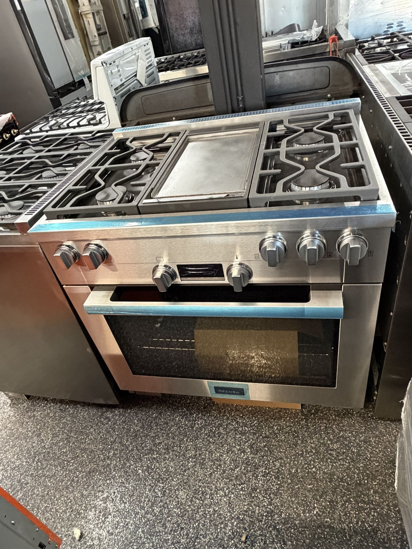 Miele Stainless Steel 36” Gas Range Stove Griddle + Self Clean