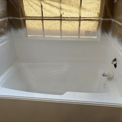 Tub and tile Resurface