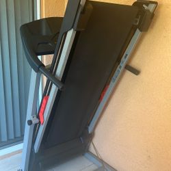 Treadmill 