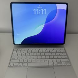 iPad Pro 13-inch (M4) 256Gb (Apple Care+) Keyboard Included