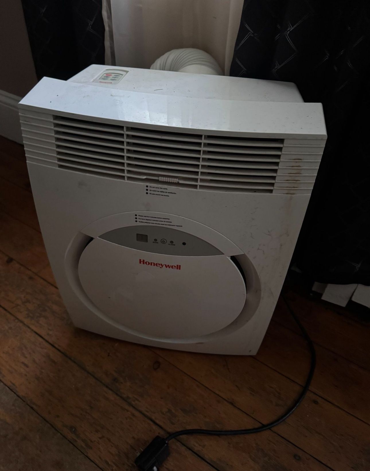Honeywell MF08CESWW Portable Air Conditioner, 8,000 BTU Cooling, LED Display, Single Hose (White) comes with remote