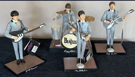 Beatles Collection Dvd, CDs, Books, Figures And Music Boxes