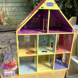 Peppa Pig Doll House