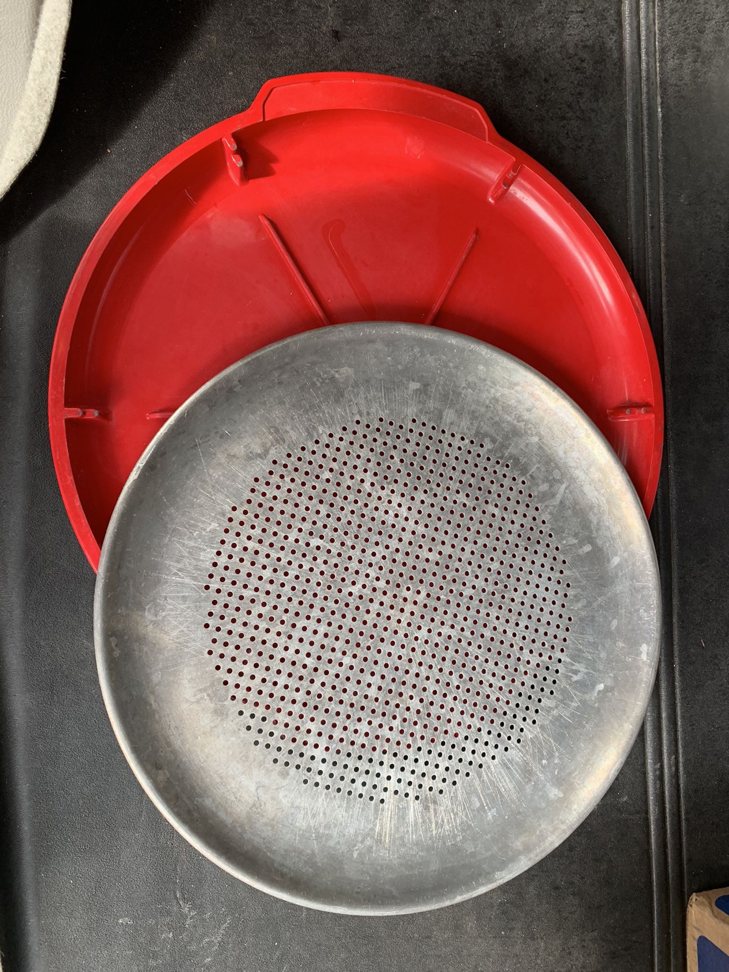 Pizza Pan and Serving Tray