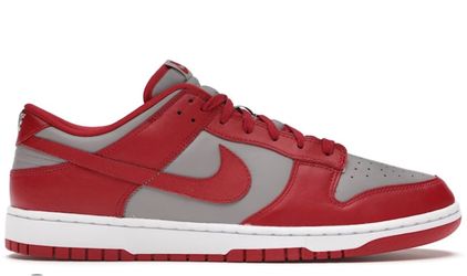Red dunks UNLV
