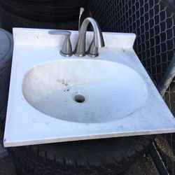 Compact Bathroom Sink ONLY - No brainer price, no leaks 