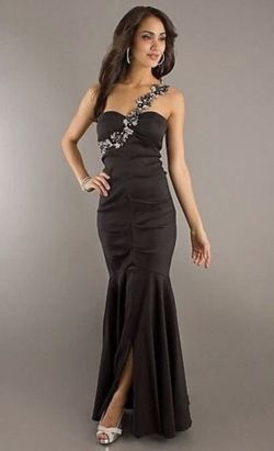 XSCAPE WOMEN'S SWEETHEART STRAPLESS LONG GOWN WITH EMBELLISHMENT